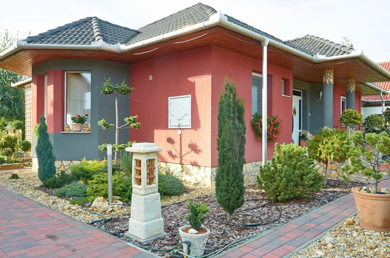 Homokhati Apartman Mórahalom エクステリア 写真